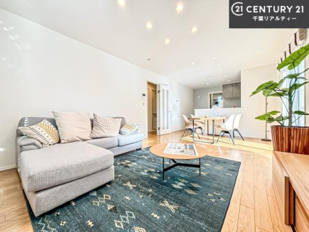 ���r���O �D�����z���܂肪���r���O����ł���ċ��S�n�̗ǂ���Ԃ����o���Ă���܂��I
���났�̎��Ԃ��߂����܂��I