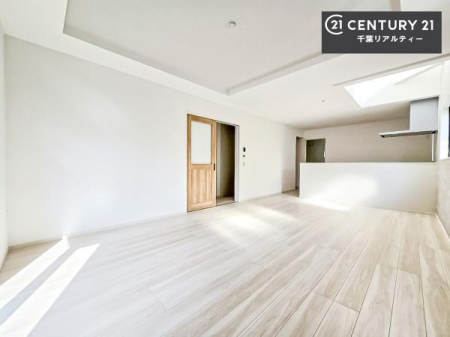 ���r���O �L�X�Ƃ���LDK��20���I���Ƒ��݂Ȃ��܂ł�����肨�������������܂��I
�㕔���������ԂԂ񂪂���̂ł��J���I�ł��I