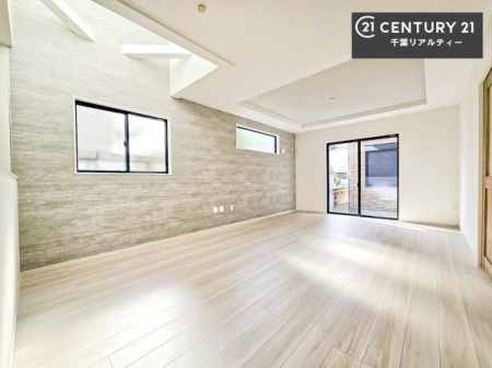 ���r���O �S�n�ǂ����r���O�͉Ƒ������R�ƏW�܂�܂��B�Ƒ��c�R�̎��Ԃ����������ł��B���Ƒ��ƁA����w�[���������Ԃ��߂��������ł��ˁB