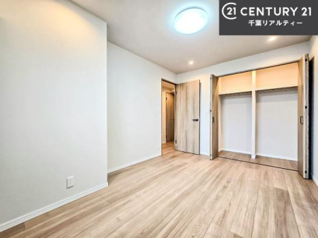 ���r���O�ȊO�̋��� ���[�X�y�[�X�����Ă��܂��I�������X�b�L�����ڂ��鎖���ł��܂��ˁB
�Ƌ��I�΂Ȃ��V���v���ȃf�U�C���ׁ̈A�Ƌ��I�΂����C�ɓ���̋�ԍ�肪�ł������ł��ˁB