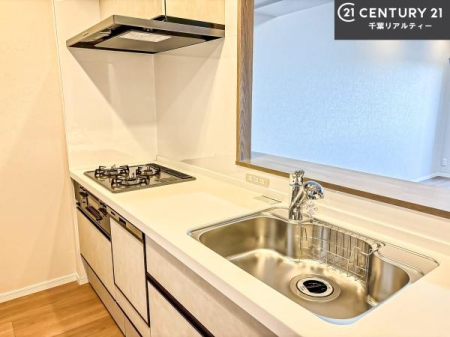 �L�b�`�� ���C�h�ȃV���N�ł��ˁI�������˂ɂ������������₷���Ǝ����y�X�d�l�̃V�X�e���L�b�`���ł��I
�f�U�C�����Ƌ@�\�������˂��L�b�`���Ő�����������܂��ˁI