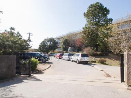 ���ӊ� �y���w�Z�z�����s����a�c���w�Z�F710m