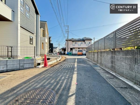 �O�ʓ��H�܂ތ��n�ʐ^ ���ӊ���A���q�l�̂���]�ɍ������������ꏏ�ɂ��ē���v���܂��B�Z��[���A�h�o�C�U�[�ɂ�邲���k������܂��B���Ђ͂��₢���킹�ɑ��Ή����܂��I���҂������܂���I