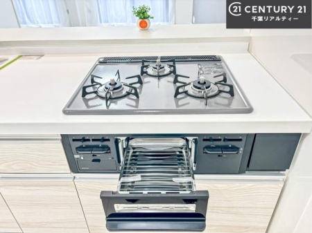 �L�b�`�� �R�����͎O������̂ł������̓����i�s���ł��܂��B
�������O�����t���ł��B�����X�y�[�X���L�X���Ă���׍�Ƃ����₷���I�g�����肪�ǂ��V�X�e���L�b�`���ł��I