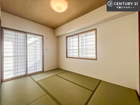 �a�� �^�^�~�̍��肪���炬��^����A�����b�N�X��ԁB�����傫���J�����̂���a���ƂȂ��Ă���܂��B���{�l�̐S������u�a�v�̋�ԁB�䑐�̍���Y����Ԃ͖����̂ЂƎ������o���Ă���܂��I