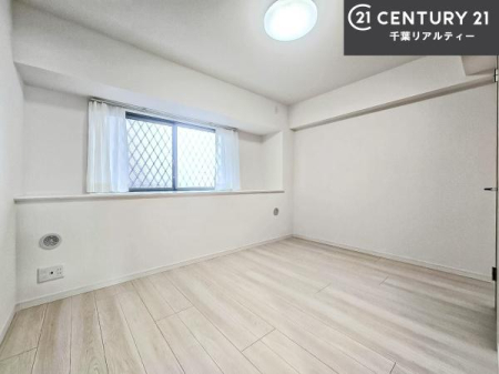 �Q�� �D���������������ޗm���́A���̖ڊo�߂��C�������ǂ������ł��ˁB���������Ԃ��������Ɖ߂������Ƃ��ł��܂��B�D�����F�����̃t���[�����O���ǂ�ȉƋ�ɂ��}�b�`���܂��I