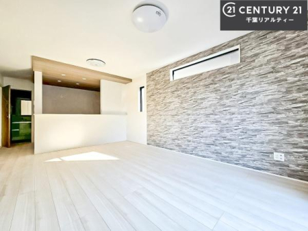 ���r���O �J�����̂���L�XLDK�I�\�t�@�[��_�C�j���O�e�[�u����u���Ă������ɂȂ�Ȃ��̂ŉ��K�ɉ߂����܂��I�R�~���j�P�[�V���������₷�����r���O�ł��I