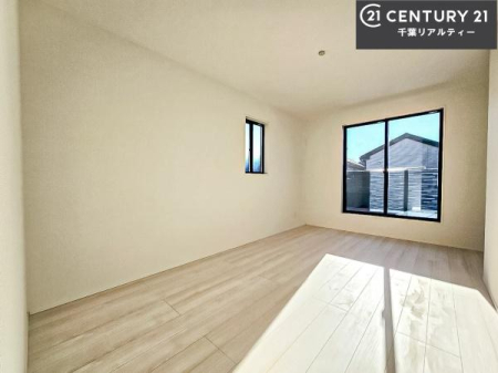 �m�� �o���R�j�[�ɖʂ��Ă���m���ł��B���邭�����肪����A���C����������ł��܂��I���N���āA�O�ɏo�Ĕw�L�т����[�ċz�����ǂ������}������邱�Ƃ��ł��܂��B