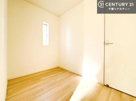 ���[ �t�@�~���[�N���[�N��������Z�܂��́A���[�͂Ɖ��K�������˔������ґ�ȋ�Ԑ݌v�B�ߗނ�o�b�O�A�G�ߕ��܂łЂƂ܂Ƃ߂ɂł��A���X�̐������ڂ������ƃX�}�[�g�ɁI