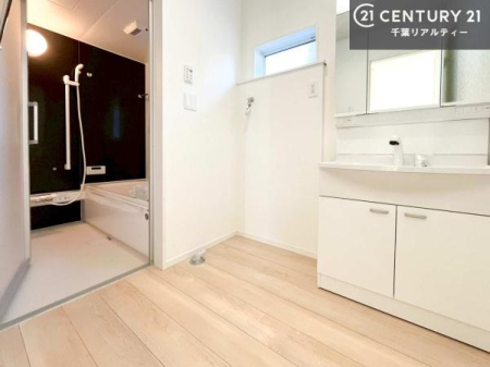 ���ʑ�E���ʏ� �����̂������ʏ��́A���ƕ�������₷���A���ł����K�ɂ��g�����������܂��B�O�ʋ��Ŏg�����肪�ǂ��A�������[�������Ă���܂��̂ŁA���p�i��X�L���P�A�p�i���������萮���ł��܂��B