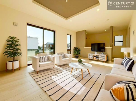 ���r���O �y�������ʐ^�z�Ƌ��CG�p�[�X�ł��B�S�n�ǂ����r���O�͉Ƒ������R�ƏW�܂�܂��B�Ƒ��c�R�̎��Ԃ����������ł��B���Ƒ��ƁA����w�[���������Ԃ��߂��������ł��ˁB