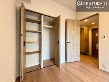 ���r���O�ȊO�̋��� �V���v���Ƀf�U�C������Ă��邽�߁A�Ƌ��I�т܂���I
���C�ɓ���̉Ƌ��u���Ă��낰���Ԃ���邱�Ƃ��ł��܂��B