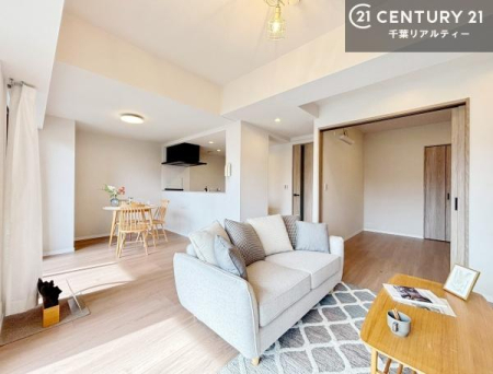 ���r���O �D�����z���܂肪���r���O����ł���ċ��S�n�̗ǂ���Ԃ����o���Ă���܂��I
���났�̎��Ԃ��߂����܂��I