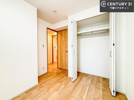 �m�� ���[�X�y�[�X�����Ă��܂��I�������X�b�L�����ڂ��鎖���ł��܂��ˁB
�Ƌ��I�΂Ȃ��V���v���ȃf�U�C���ׁ̈A�Ƌ��I�΂����C�ɓ���̋�ԍ�肪�ł������ł��ˁB