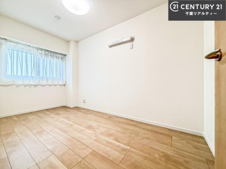 �m�� �V���v���Ƀf�U�C������Ă��邽�߁A�Ƌ��I�т܂���I
���C�ɓ���̉Ƌ��u���Ă��낰���Ԃ���邱�Ƃ��ł��܂��B