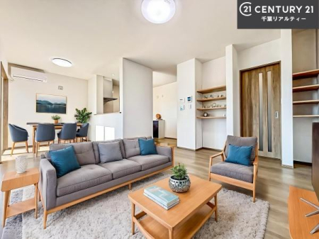 ���r���O �Ƌ��CG�p�[�X�ł��B�D�����z���܂肪���r���O����ł���ċ��S�n�̗ǂ���Ԃ����o���Ă���܂��I
���R�ƉƑ����W����b��������S�n�悢��ԁI