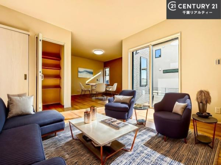 ���r���O �Ƌ��CG�p�[�X�ł��B�D�����z���܂肪���r���O����ł���ċ��S�n�̗ǂ���Ԃ����o���Ă���܂��I
���R�ƉƑ����W����b��������S�n�悢��ԁI