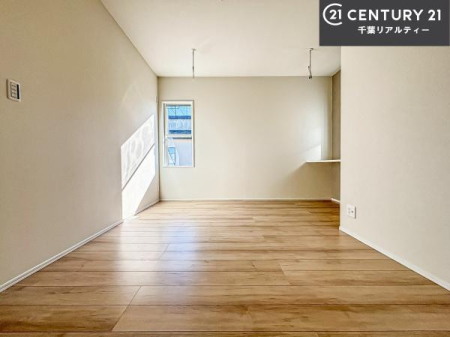 ���r���O�ȊO�̋��� �V���v���Ƀf�U�C������Ă��邽�߁A�Ƌ��I�т܂���I
���C�ɓ���̉Ƌ��u���Ă��낰���Ԃ���邱�Ƃ��ł��܂��B