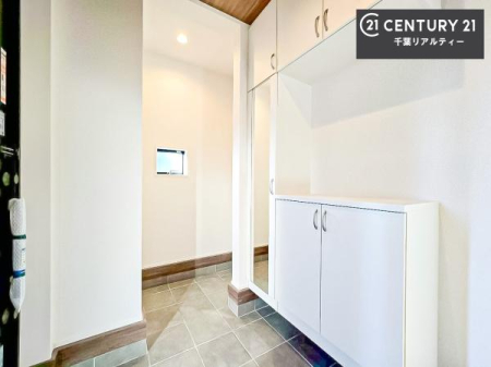 ���� �V���[�Y�N���[�N�t���ł��I�V���[�Y�����łȂ��x�r�[�J�[��܂��ݎ��]�ԁA�A�E�g�h�A�p�i���X�b�L���ƕЕt�����܂��I