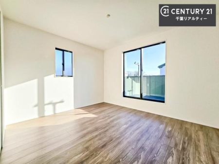 �Q�� �o���R�j�[�ɖʂ��Ă���m���ł��B���邭�����肪����A���C����������ł��܂��I���N���āA�O�ɏo�Ĕw�L�т����[�ċz�����ǂ������}������邱�Ƃ��ł��܂��B