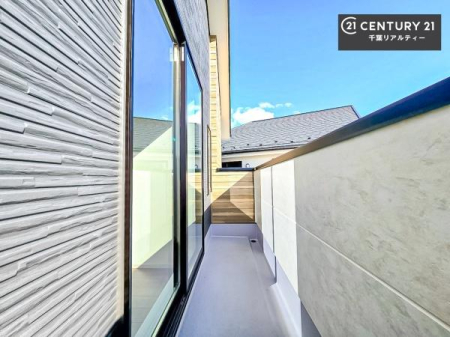 �o���R�j�[ �z������̗ǂ��o���R�j�[�ŁA�����󕨂��悭���������ł��ˁI
���V�C�̗ǂ����ɂ̓o���R�j�[�֏o�ă��t���b�V������̂��C�����悳�����ł��B