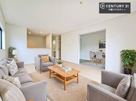 ���r���O �Ƌ��CG�p�[�X�ł��B�D�����z���܂肪���r���O����ł���ċ��S�n�̗ǂ���Ԃ����o���Ă���܂��I
���났�̎��Ԃ��߂����܂��I