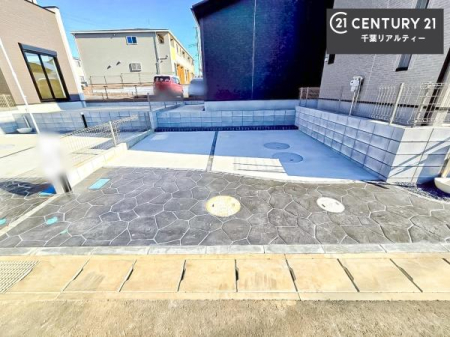 ���ԏ� ���ԃX�y�[�X��2�䕪����܂��I�Z�J���h�J�[�͂������A�o�C�N�⎩�]�ԂȂǂ��u���ꏊ�ɍ���܂���B