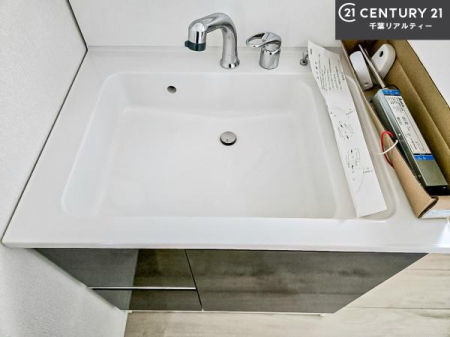 ���ʑ�E���ʏ� �[�����ʑ�{�E���́A�������˂ɂ����̂ł�����ꂪ�y�X�I���������ۂĂ܂��I
�L���C�Ȑ��ʏ��Ŏ��������̃��`�x�[�V�������オ��܂��ˁI