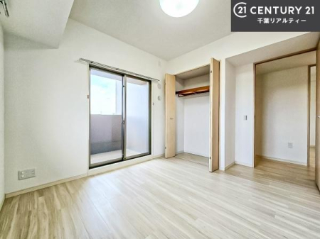 �Q�� �D���������������ޗm���́A���̖ڊo�߂��C�������ǂ������ł��ˁB���������Ԃ��������Ɖ߂������Ƃ��ł��܂��B�D�����F�����̃t���[�����O���ǂ�ȉƋ�ɂ��}�b�`���܂��I