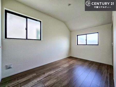 �m�� 2�ʍ̌����m�ۂ������邢�����́A���ʂ����ǂ��A���邭��ϋ��S�n�̗ǂ���ԂƂȂ��Ă���܂��B�����b�N�X���ĉ߂�����S�n�̗ǂ��������ł��I���̖ڊo�߂��X�b�L�����܂��ˁI