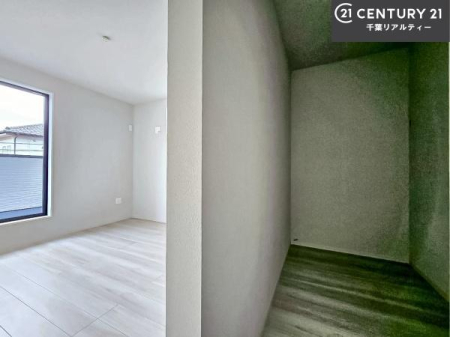 ���[ �E�H�[�N�C���N���[�[�b�g�t���ł��B��������̂��m���Ȃǂ����[���Ă��������ł��ˁI���ɂ���@�������ȂǋG�ߕ��̑傫�ȉƓd�����[�ł��܂��B