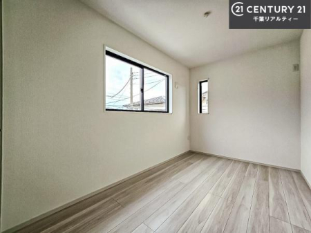 �m�� �V���v���Ƀf�U�C������Ă��邽�߁A�Ƌ��I�т܂���I
���C�ɓ���̉Ƌ��u���Ă��낰���Ԃ���邱�Ƃ��ł��܂��B