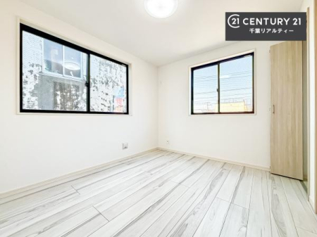 �m�� 2�ʍ̌����m�ۂ������邢�����́A���ʂ����ǂ��A���邭��ϋ��S�n�̗ǂ���ԂƂȂ��Ă���܂��B�����b�N�X���ĉ߂�����S�n�̗ǂ��������ł��I