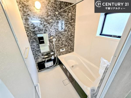 ���� �L�X�o�X�ň���̔������t���b�V���B�����L�΂���̂ŁA�����ɂ��������ƐZ����܂��ˁI�����̃o�X�^�C�����y���݂ɂȂ�܂��B