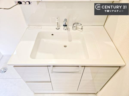 ���ʑ�E���ʏ� �[�����ʑ�{�E���́A�������˂ɂ����̂ł�����ꂪ�y�X�I���������ۂĂ܂��I
�L���C�Ȑ��ʏ��Ŏ��������̃��`�x�[�V�������オ��܂��ˁI