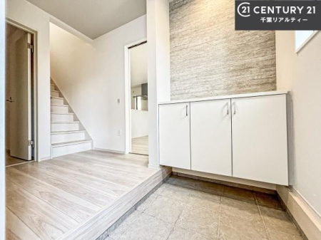 ���� ���ċA���Ă��Ă��A�������܁I�����������Ȃ�A�D�����}������Ă�����ԂɂȂ��Ă��܂��B
���邭��������錺�ւł��I