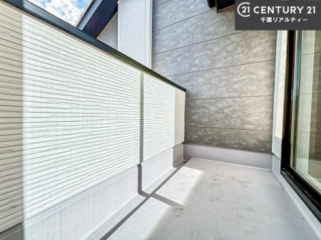 �o���R�j�[ �z������ǍD�ȃo���R�j�[�ł��I���ꂽ���ɂ͐�������n����J���I�Ȏ��Ԃ��y���߂܂��B