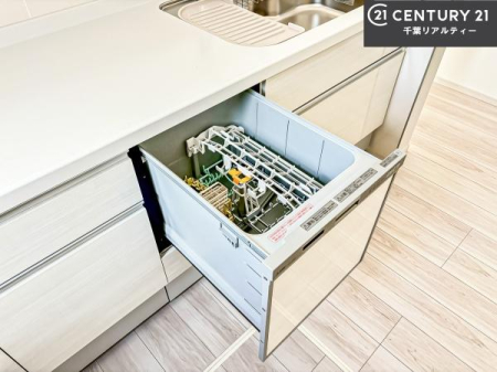 �L�b�`�� �H��@�t���I�Z��������~��͎�r��h�~�Ƃ��đ劈�􂵂܂��I�r���g�C���d�l�Ȃ̂ŁA�ꏊ����炸�����X�y�[�X���L���g���Ď�ۂ悭��Ƃ��o���܂��I