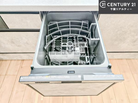 �L�b�`�� �H��@�t���̃L�b�`���ł��I�Z���������r��h�~�Ƃ��đ�ϊ��􂷂�֗��Ȏd�l�ł��I�r���g�C���Ȃ̂ŃL�b�`���̏ꏊ����炸�����X�y�[�X���L���g�����Ƃ��o���܂��I