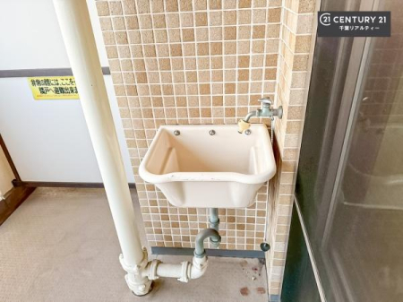 �o���R�j�[ �o���R�j�[�ɂ͕֗��ȃX���b�v�V���N�t���B�|����A���̐����Ȃǂɏd�󂵁A���O�X�y�[�X�������K�Ɋ��p�ł��܂��B