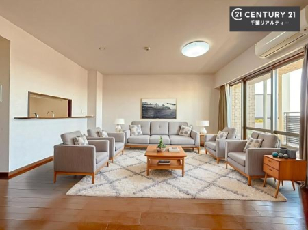 ���r���O �Ƌ��CG�p�[�X�ł��B�D�����z���܂肪���r���O����ł���ċ��S�n�̗ǂ���Ԃ����o���Ă���܂��I
���났�̎��Ԃ��߂����܂��I