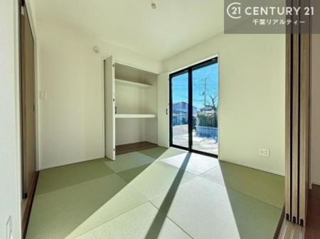 �a�� ���r���O�Ɨאڂ����a���ł��I�Ǝ��̋x�e�X�y�[�X��L�b�Y�X�y�[�X�Ƃ��Ċ��p����̂��悳�����ł��ˁI
�a���̎g�����͖�����I