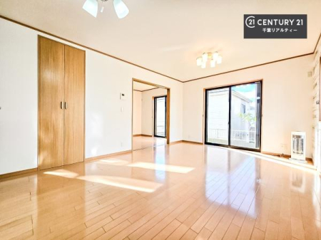 ���r���O ���ۂɂ������������ƁA�L�XLDK����K�Ȑݔ��̖��͂��������ł��܂��B���Ќ��n�ő̊����Ă݂Ă��������B