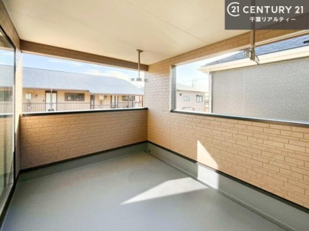 �o���R�j�[ �C���i�[�o���R�j�[�I�������t���Ă���̂ŁA�}�ɉJ���~���Ă��G��ɂ������S�I�������������J�b�g���Ă����̂ŁA���V�C�̗ǂ����́A���O�֏o�Đ[�ċz����̂��悳�����ł��I