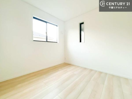 �Q�� �D���������������ޗm���́A���̖ڊo�߂��C�������ǂ������ł��ˁB���������Ԃ��������Ɖ߂������Ƃ��ł��܂��B�D�����F�����̃t���[�����O���ǂ�ȉƋ�ɂ��}�b�`���܂��I