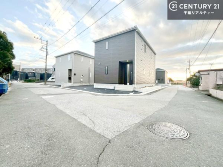 �O�ʓ��H�܂ތ��n�ʐ^ ���ӊ���A���q�l�̂���]�ɍ������������ꏏ�ɂ��ē���v���܂��B�Z��[���A�h�o�C�U�[�ɂ�邲���k������܂��B���Ђ͂��₢���킹�ɑ��Ή����܂��I���҂������܂���I