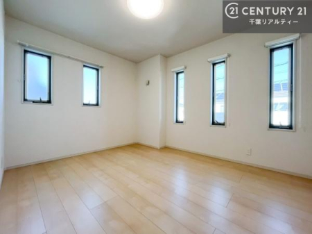 �m�� 2�ʍ̌����m�ۂ������邢�����́A���ʂ����ǂ��A���邭��ϋ��S�n�̗ǂ���ԂƂȂ��Ă���܂��B�����b�N�X���ĉ߂�����S�n�̗ǂ��������ł��I���̖ڊo�߂��X�b�L�����܂��ˁI