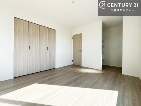 �m�� ���[���������肠��̂ŉƋ�̔z�u�����₷���A���C�t�X�^�C���ɍ��킹����������肪�\�ł��B