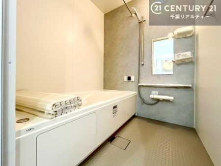 ���� �������������l�̕��͋C�̃o�X���[���́A�����o�Ă��ăo�X�^�C�����[���I
���d���撣���Ă��邲�J���ɂ��D�݂̓����̓����܂����āA�y����ł݂Ă͂������ł��傤���H