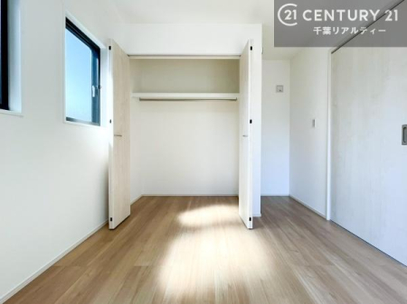 ���[ ���[�͂ɗD��Ă��邩�炱���A�]�v�ȃ��m��\�ɏo�����A�C���e���A��������L�[�v�ł��܂��B�V���v���Ő������ꂽ��Ԃ����y���݂��������B